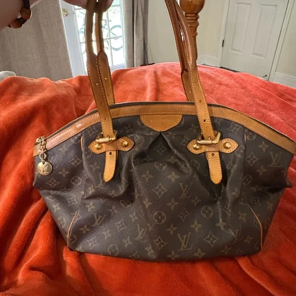 Louis Vuitton Tivoli GM Brown Monogram Tote - Picture 3 of 16